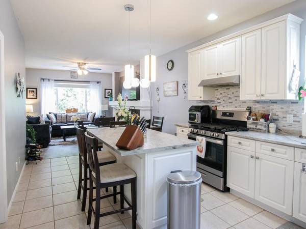 11483 228 ST, Maple Ridge, BC V2X 3P3