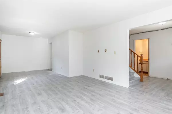 Hope, BC V0X 1L2,63405 Yale RD