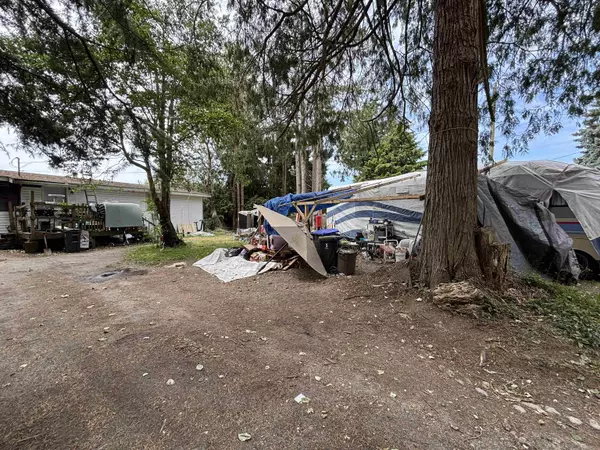 Sechelt, BC V7Z 0M5,6369 Norwest Bay RD