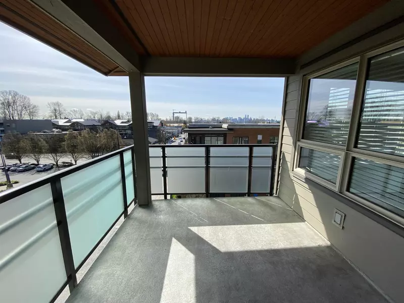 1679 Lloyd AVE #509, North Vancouver, BC V7P 0A9