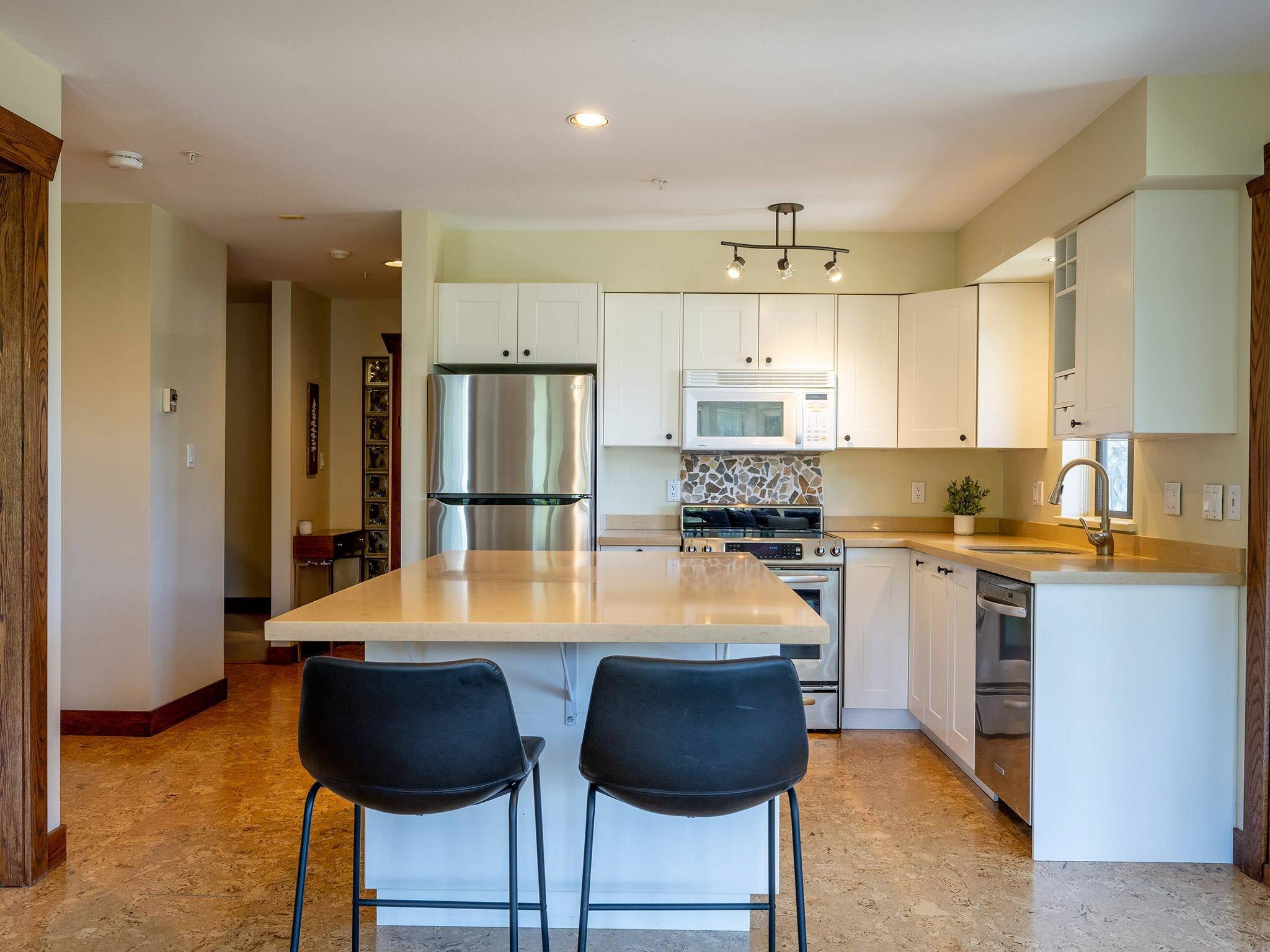 3212 Blueberry DR #301 Whistler, BC V8E 0T5