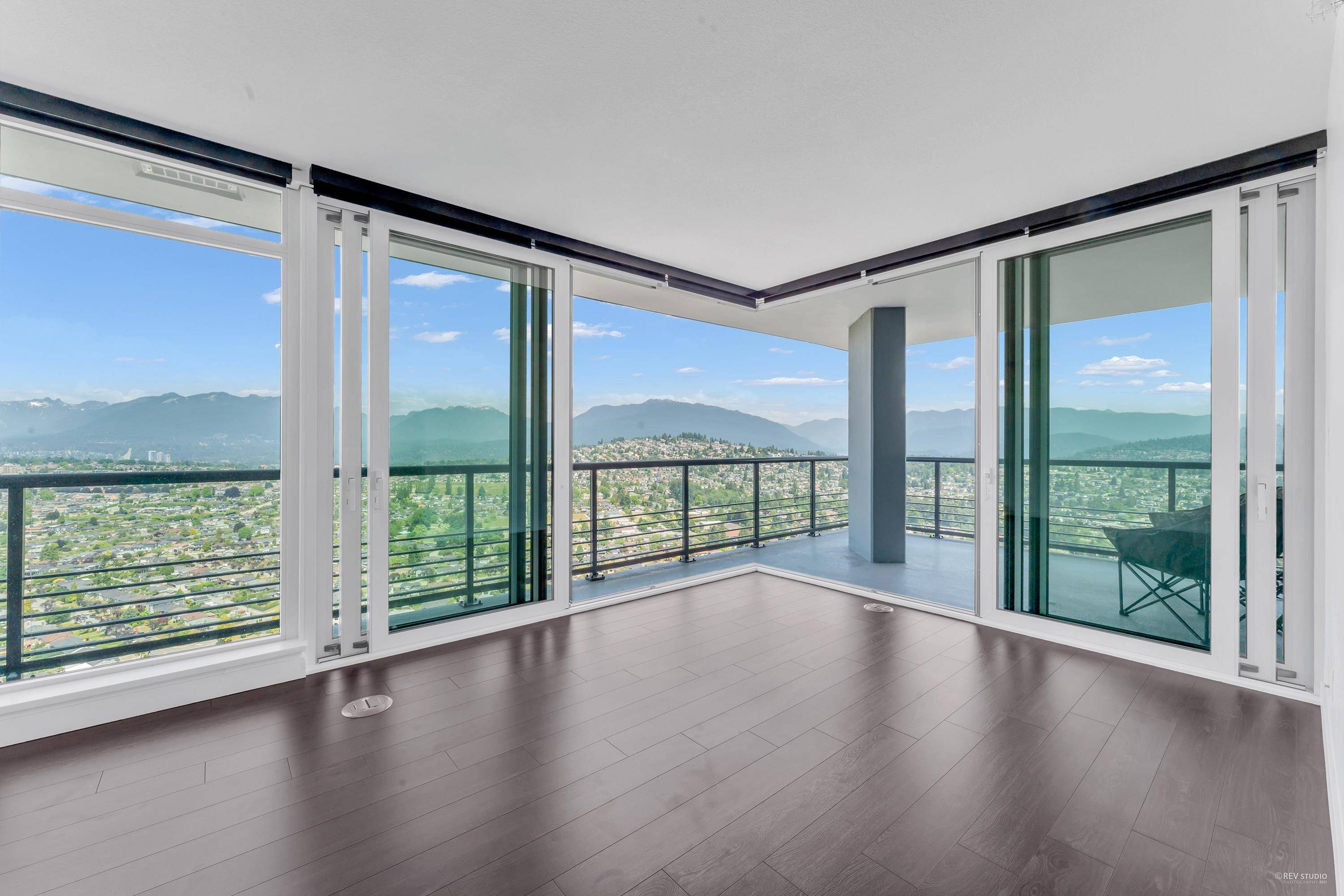 Burnaby, BC V5C 0M9,4730 Lougheed HWY #4807