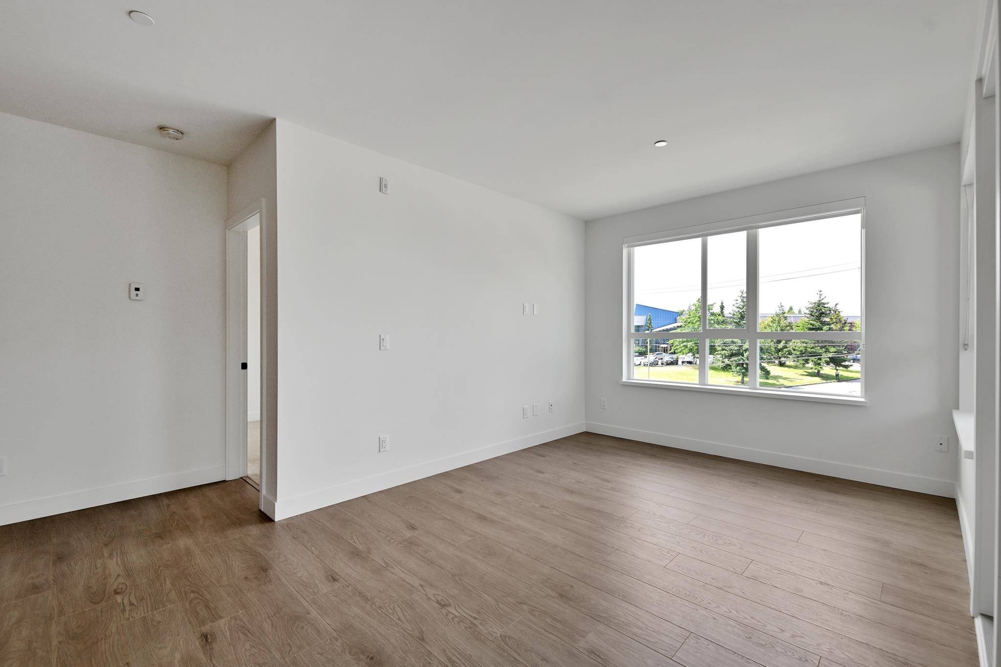 13238 105 AVE #308 Surrey, BC V3T 0W1
