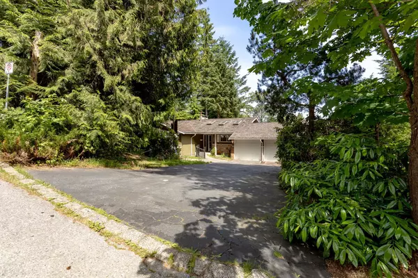 Port Moody, BC V3H 2M3,1890 Charles ST