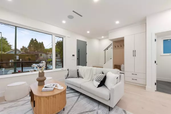 Vancouver, BC V5V 2B8,65 E King Edward AVE #1