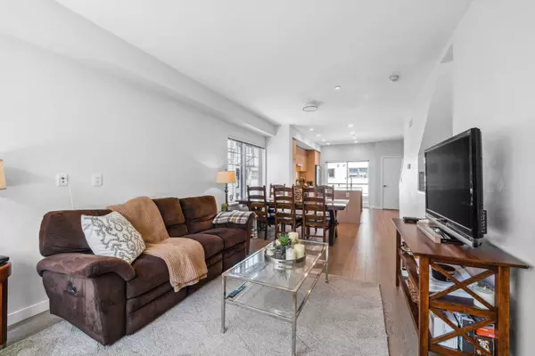 Pitt Meadows, BC V3Y 0J6,19451 Sutton AVE #165