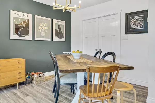 Surrey, BC V3R 2B7,14750 110a AVE