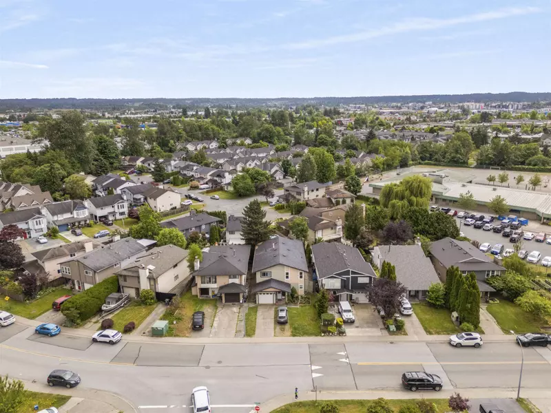2262 Willoughby WAY, Langley, BC V2Y 1C1