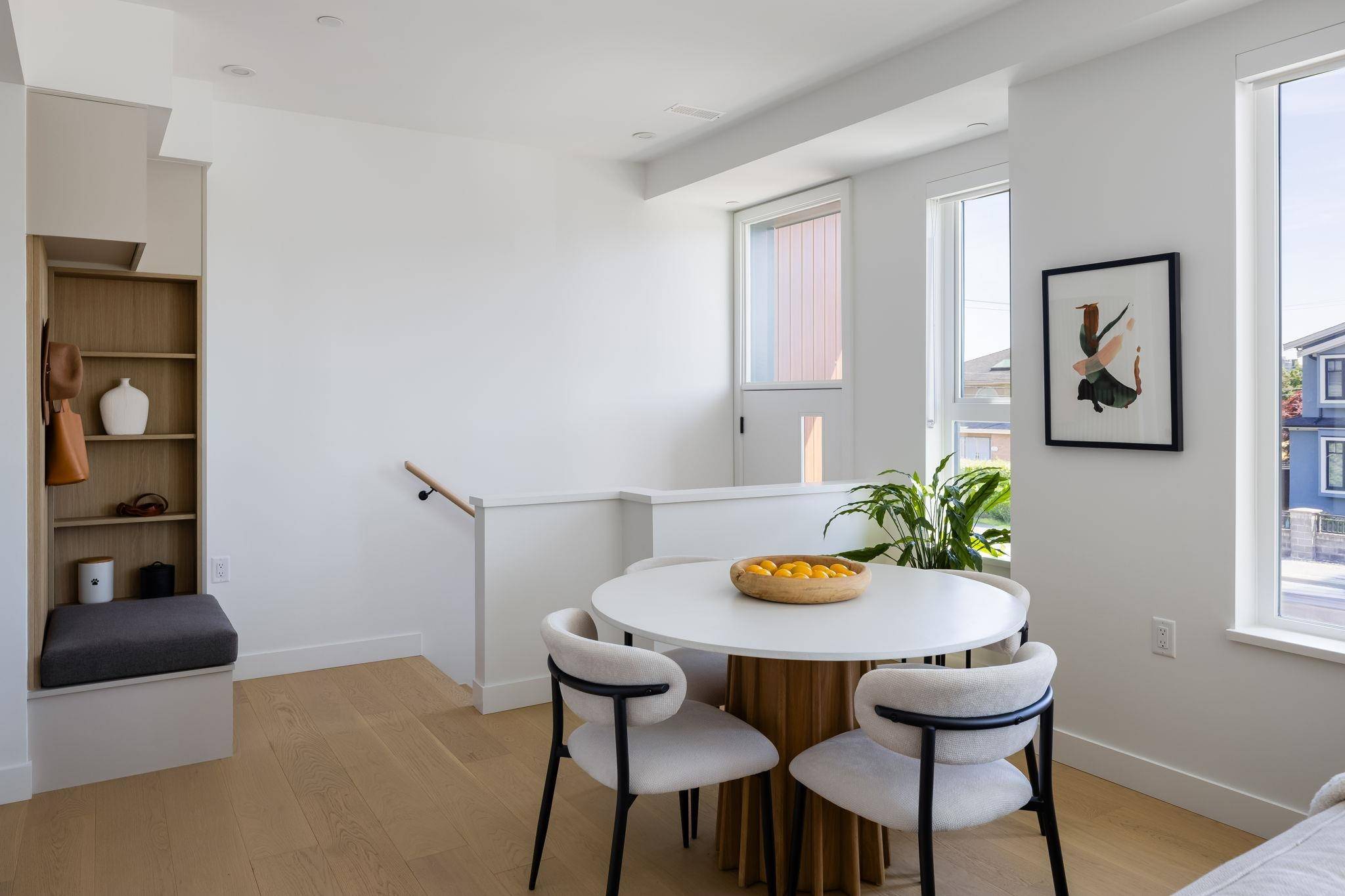 715 W 49th AVE #212 Vancouver, BC V5Z 2S6