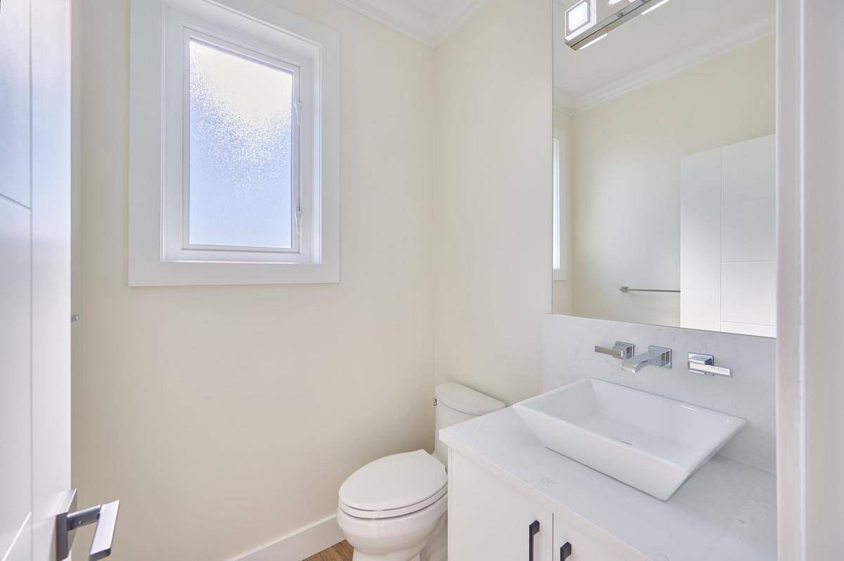 1115 Roma AVE #27 New Westminster, BC V3M 6S1