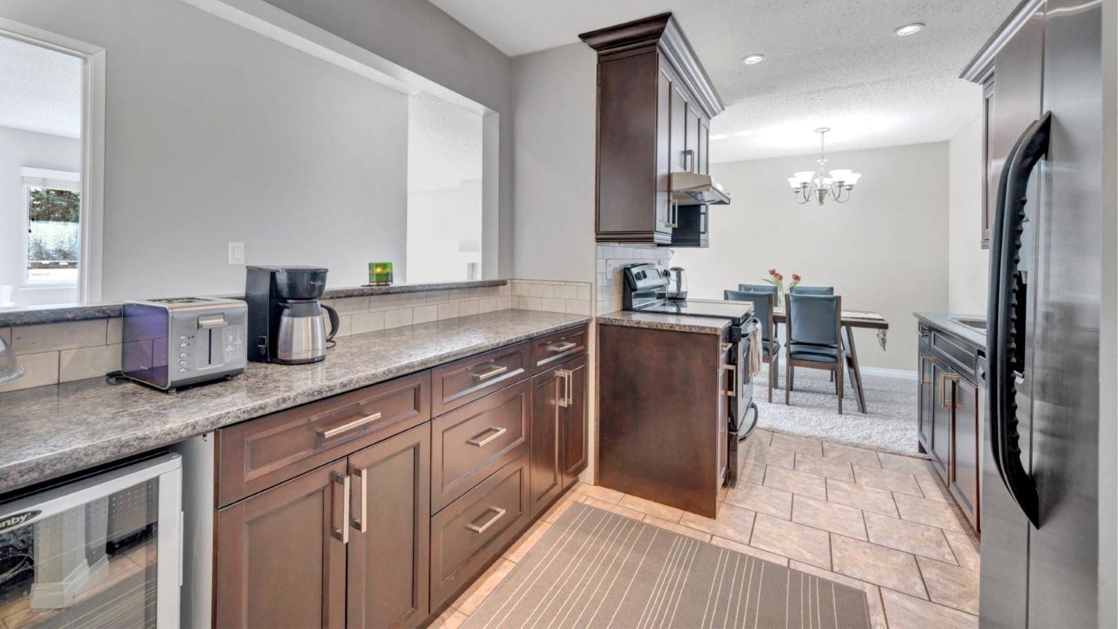 1155 Ross RD #308 North Vancouver, BC V7K 1C6