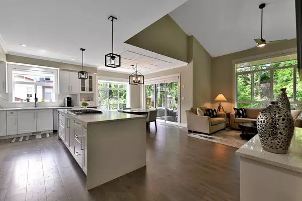 Surrey, BC V4N 6V2,17033 Fraser HWY #19