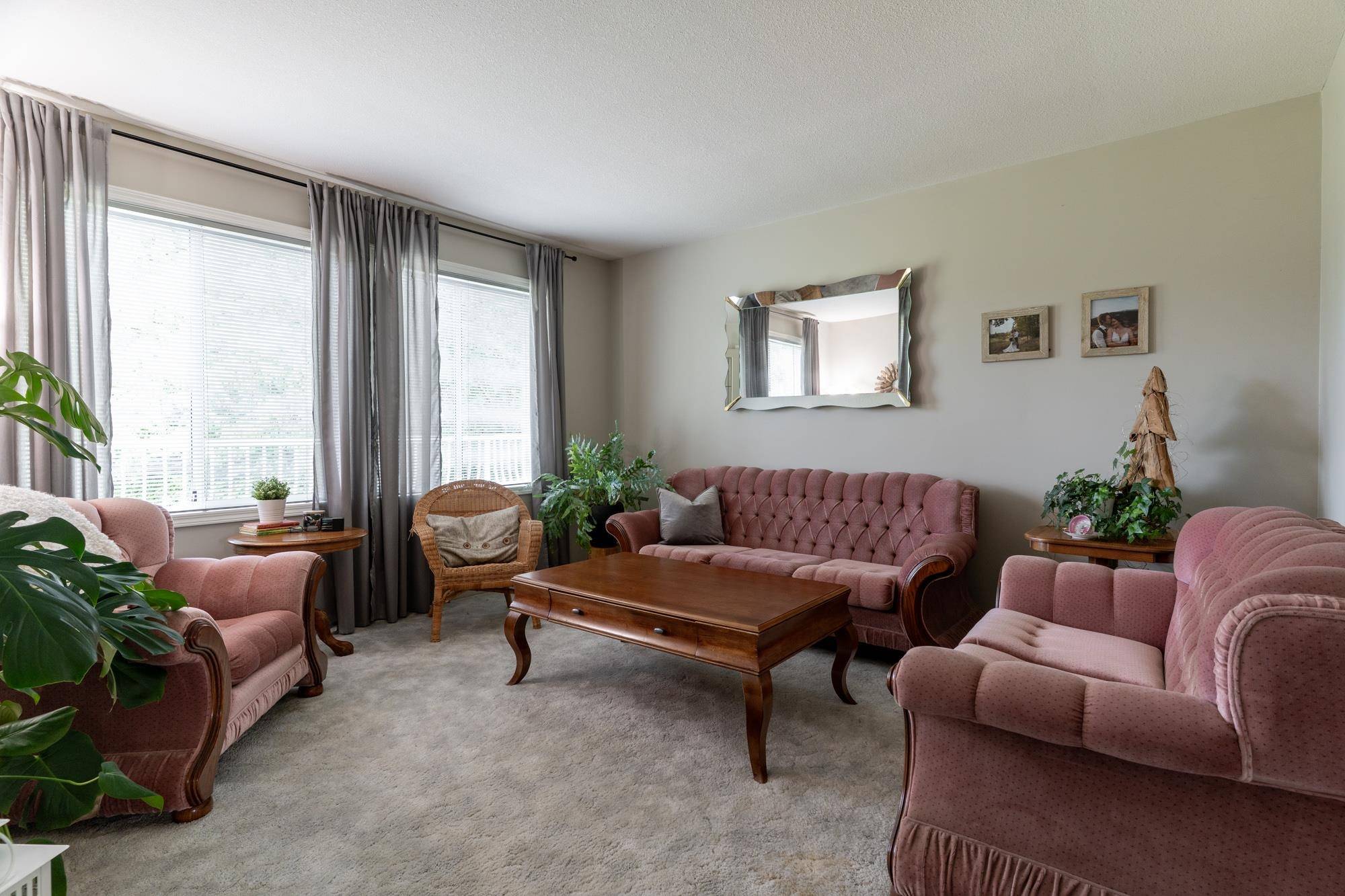 26176 24 AVE Langley, BC V4W 2L3