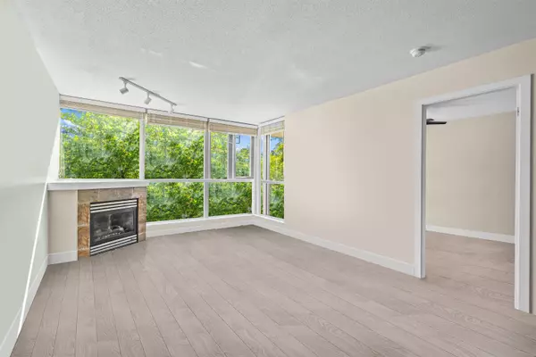 Port Moody, BC V3H 5L8,235 Guildford WAY #202