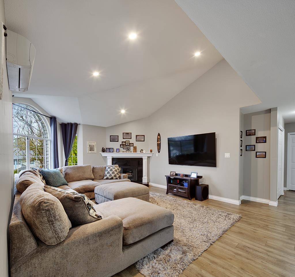 Maple Ridge, BC V2X 4K4,23368 124 AVE