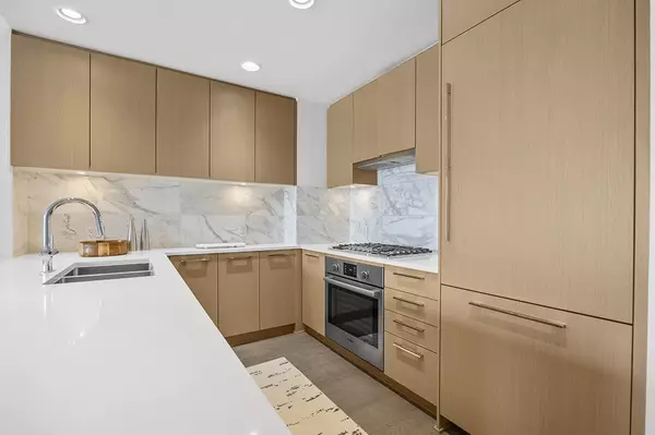 Vancouver, BC V6S 0L3,3533 Ross DR #805