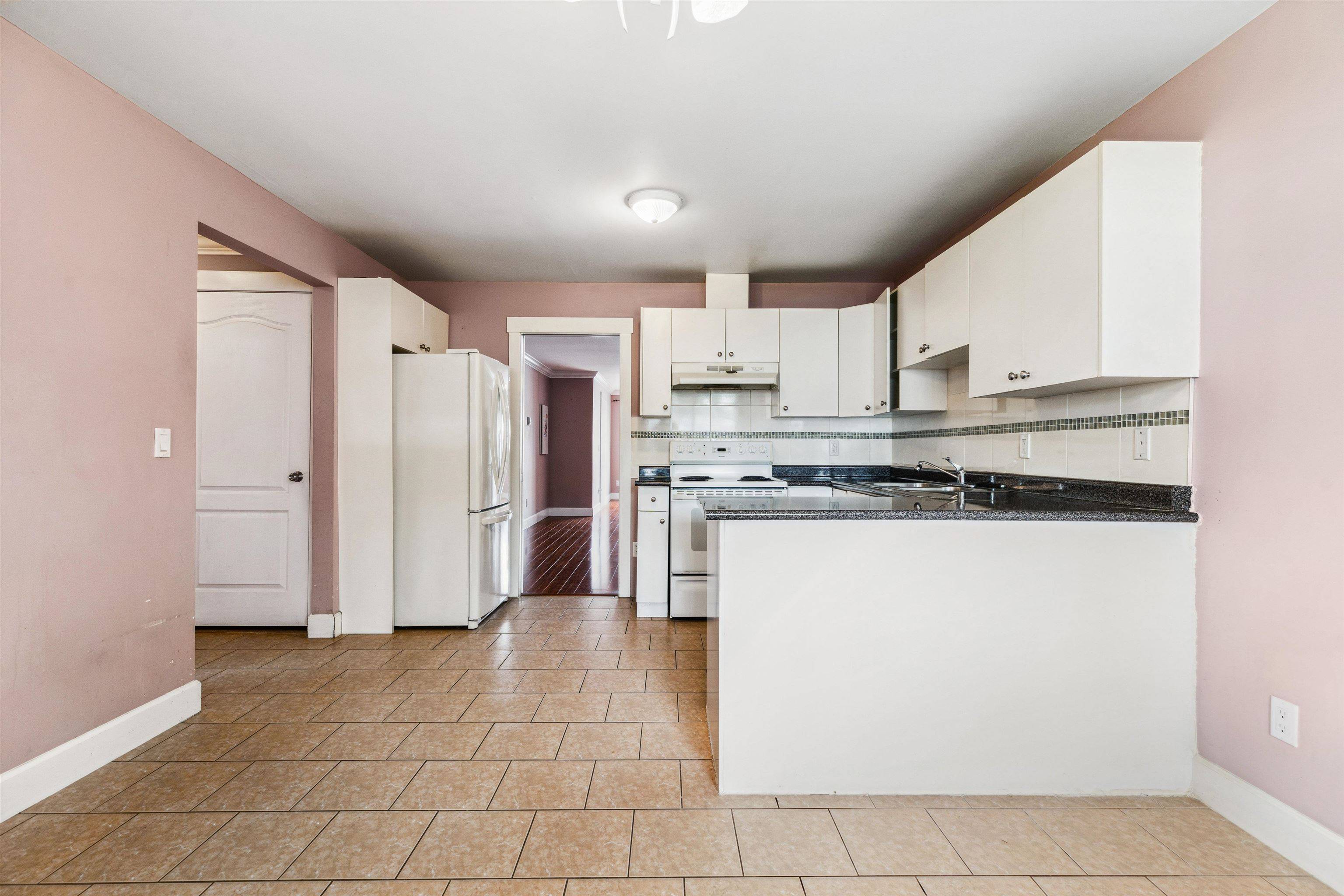 Burnaby, BC V5H 3R3,6419 Selma AVE