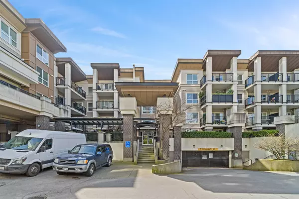 9655 King George BLVD #328, Surrey, BC V3T 0C7