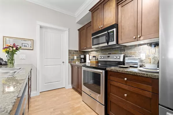 Maple Ridge, BC V2X 8Y7,12258 224 ST #319