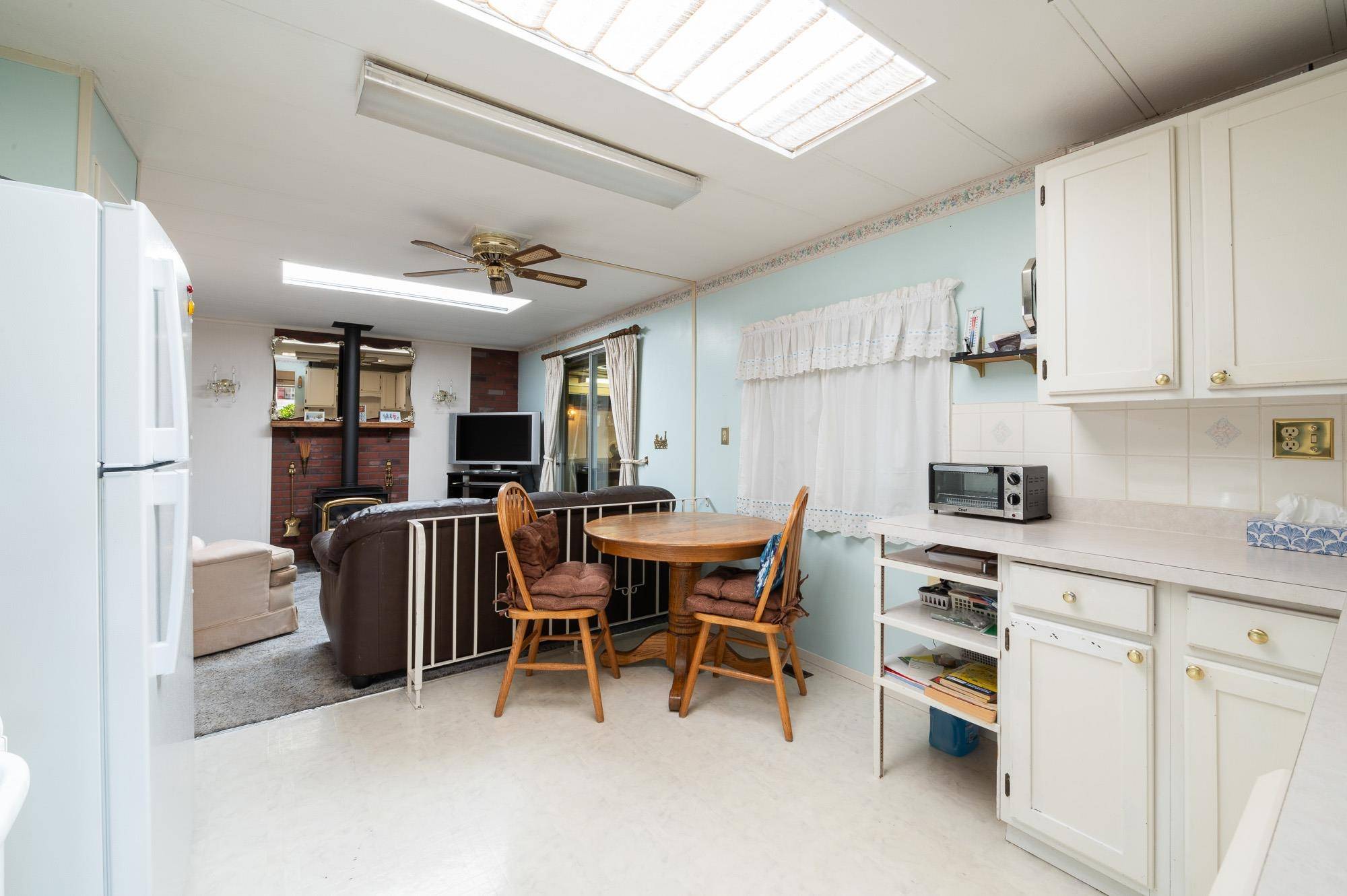 2184 Cumbria DR Surrey, BC V4A 5K3