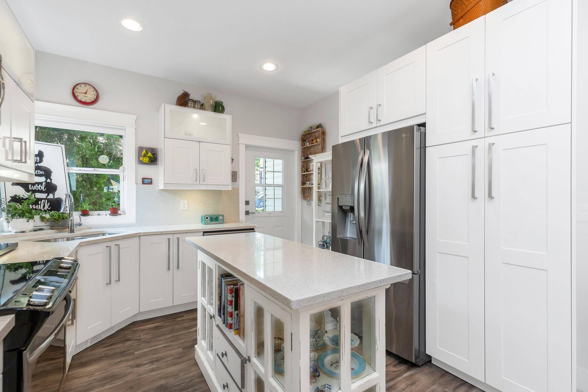 46372 Valleyview RD Chilliwack, BC V2R 5R9