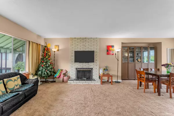 Delta, BC V4C 6A1,8475 Hall PL