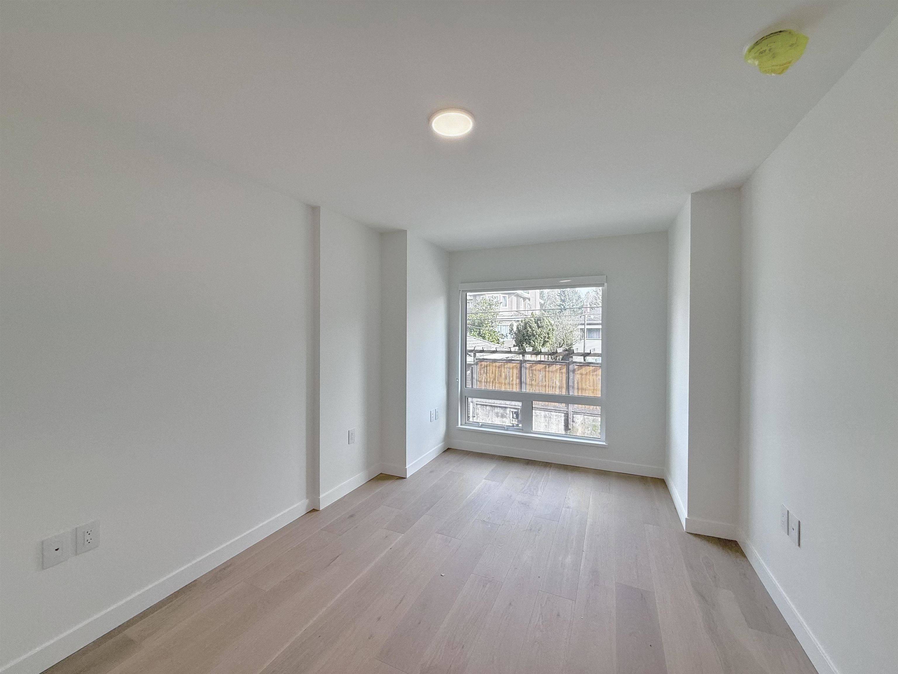 5212 Cambie ST #108 Vancouver, BC V5Z 2Z7