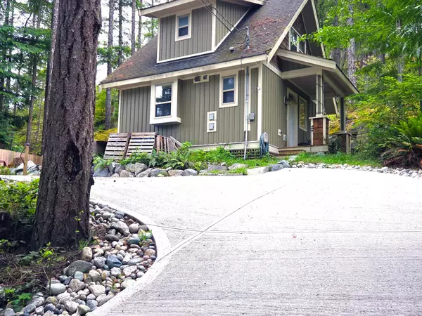 Garden Bay, BC V0N 1S1,13563 Lee RD