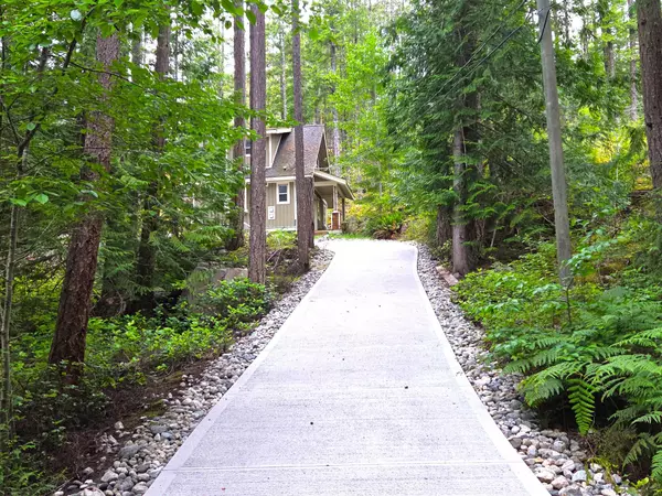 Garden Bay, BC V0N 1S1,13563 Lee RD