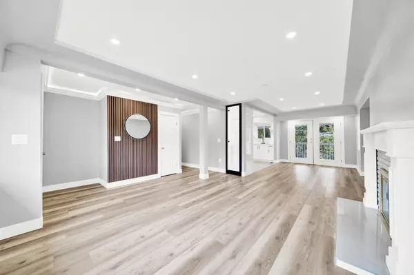 Surrey, BC V3V 4Y6,10327 125 ST