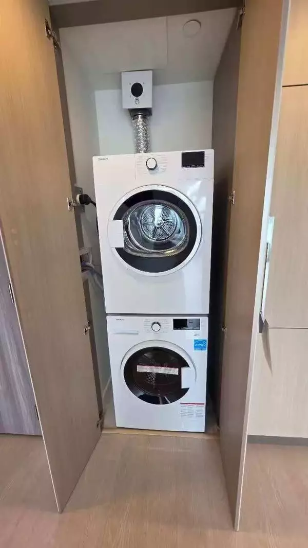 Surrey, BC V3T 0V2,13778 100 AVE #1901