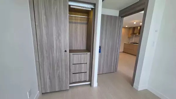 13778 100 AVE #1901 Surrey, BC V3T 0V2