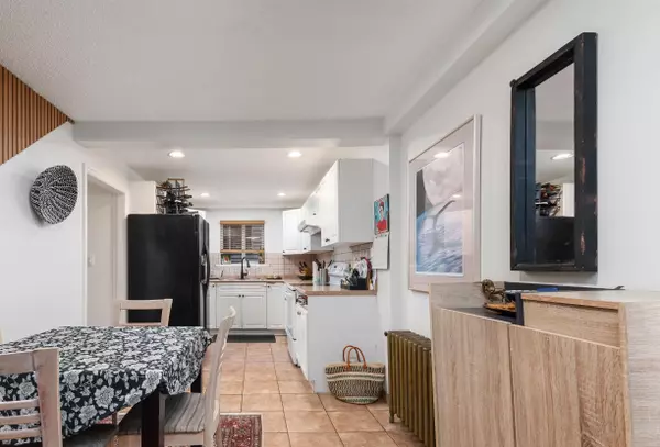 Vancouver, BC V5K 2J7,2590 E Georgia ST