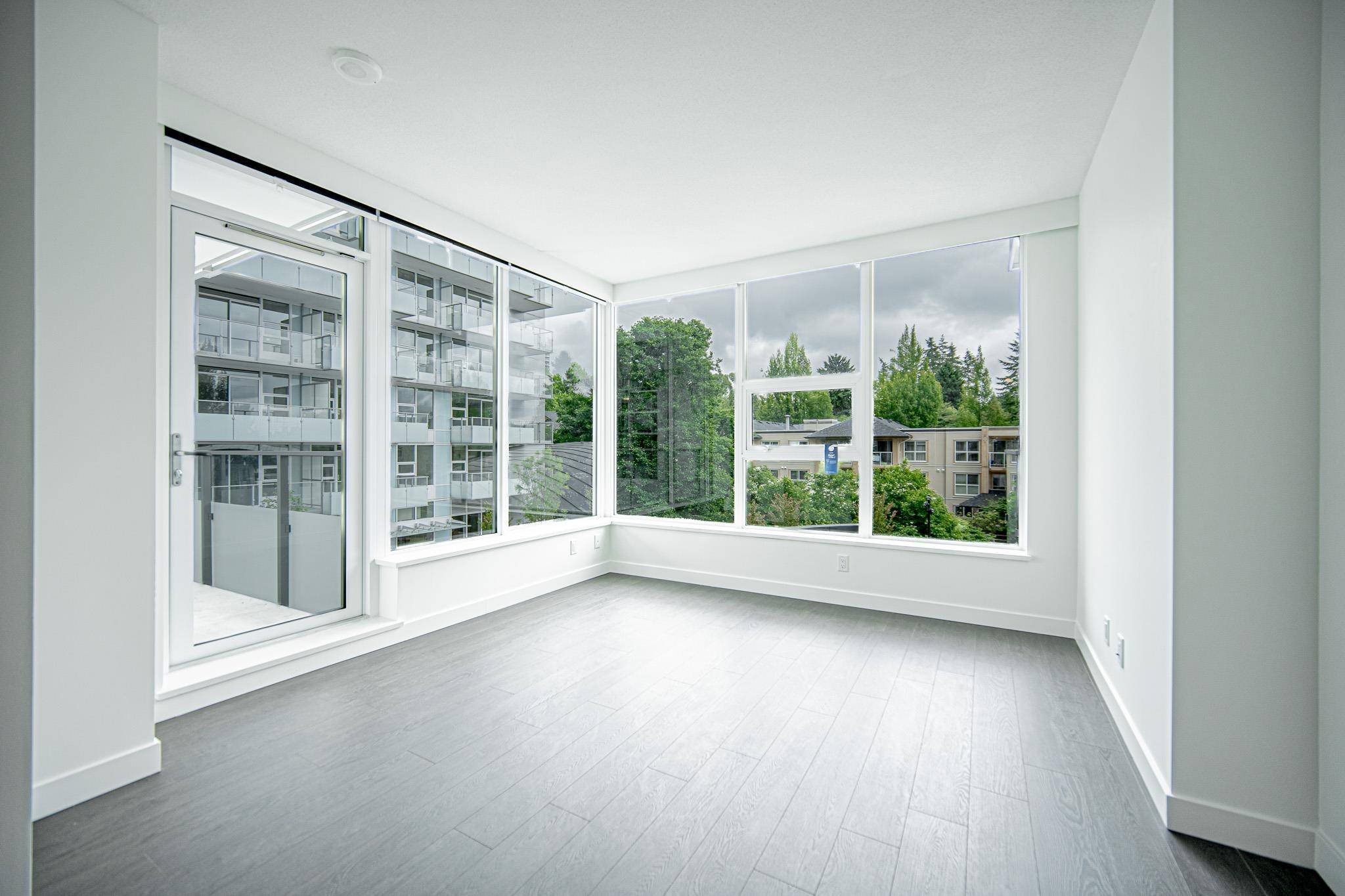 Surrey, BC V3T 0V2,13768 100th AVE #502