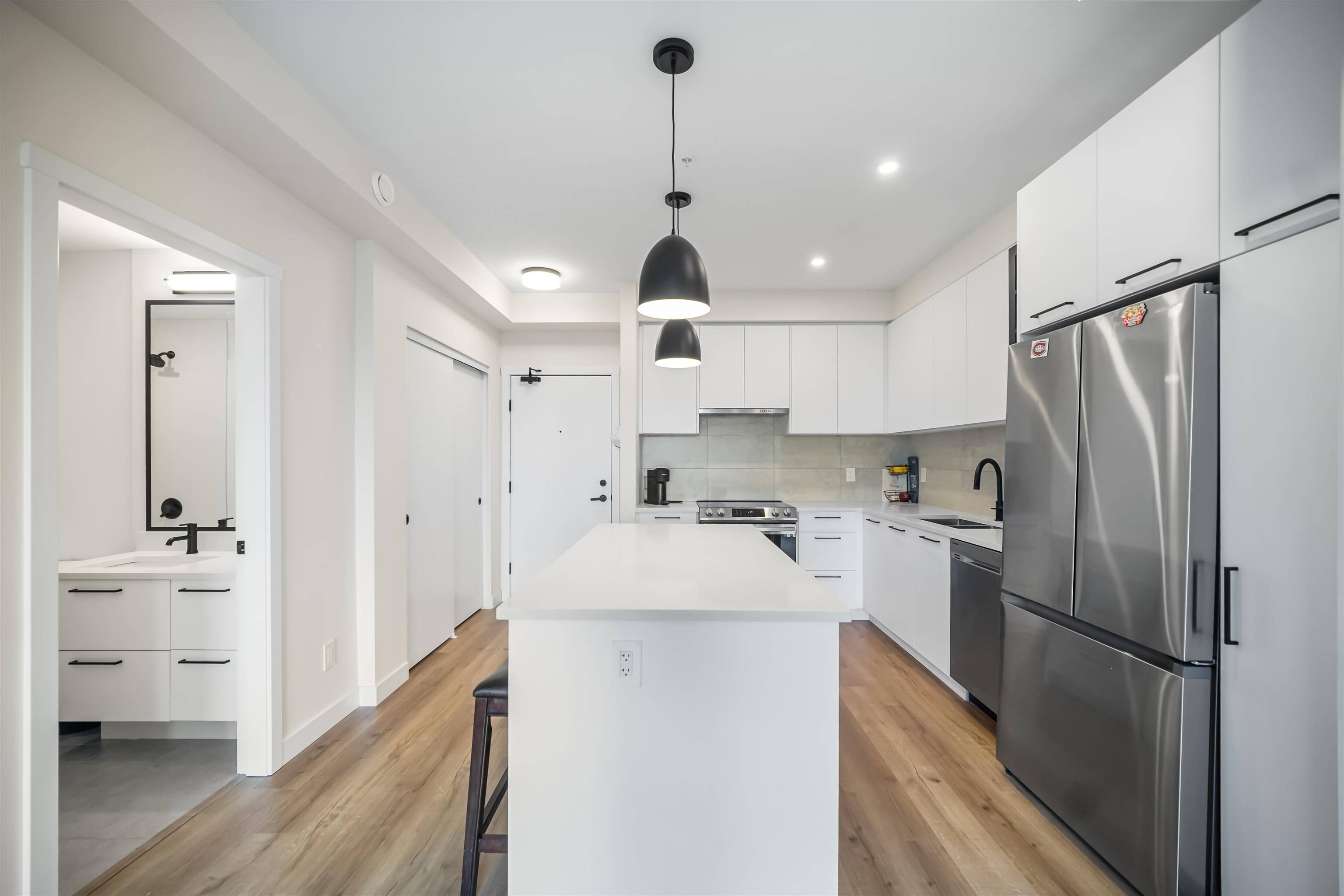 8117 200a ST #416 Langley, BC V2Y 3W9