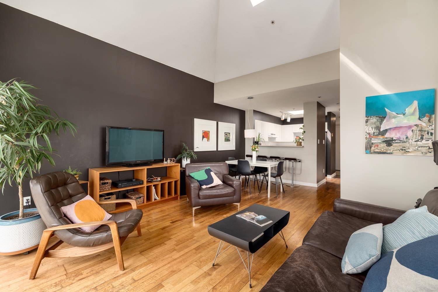Vancouver, BC V5V 3N2,3480 Main ST #404