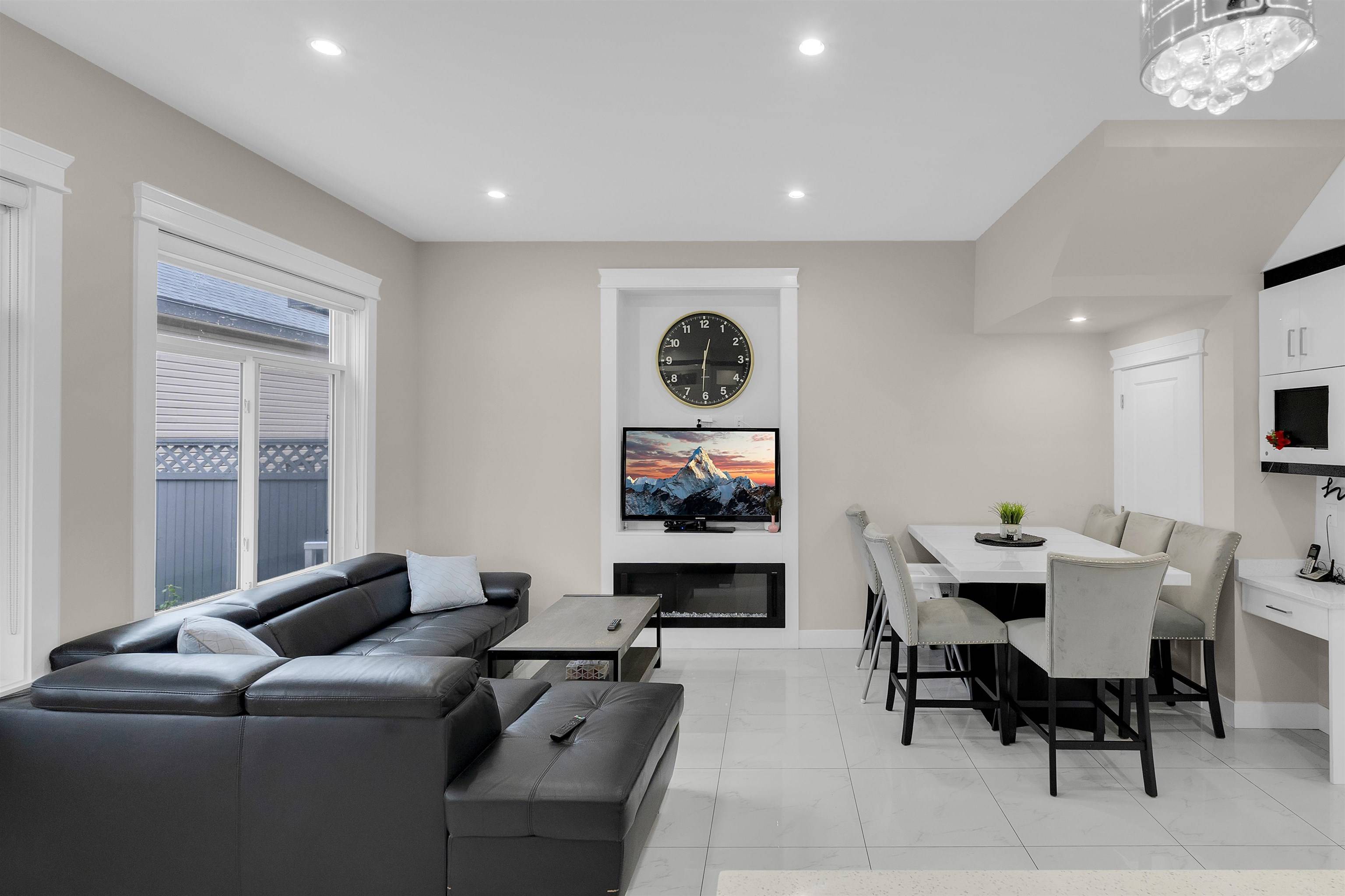 13025 59a AVE Surrey, BC V3X 0G5