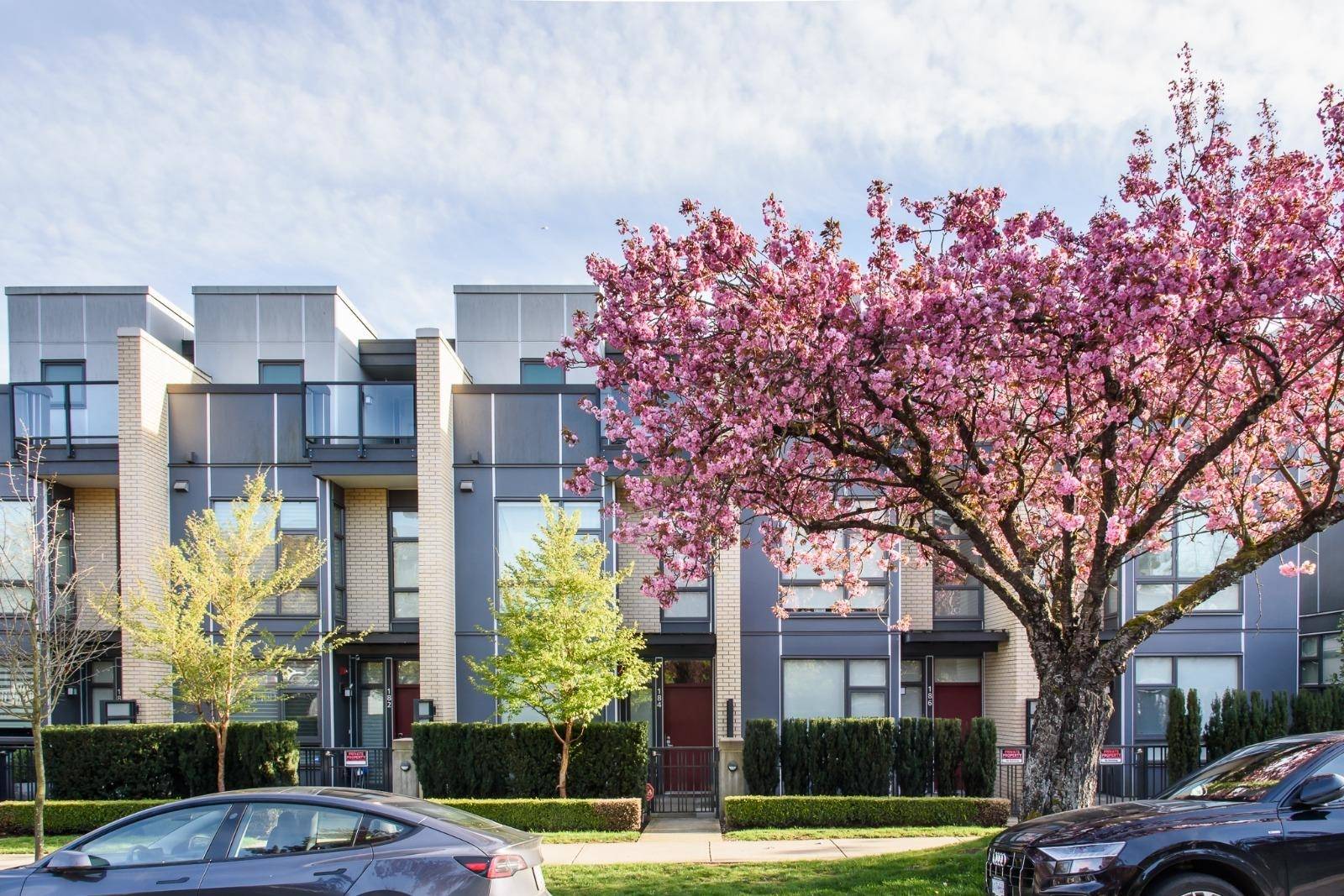 Vancouver, BC V5X 0G6,184 W 63rd AVE