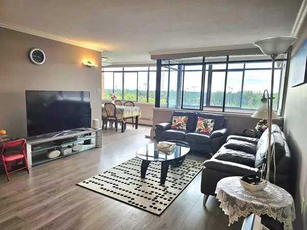 6631 Minoru BLVD #910, Richmond, BC V6Y 1Z1