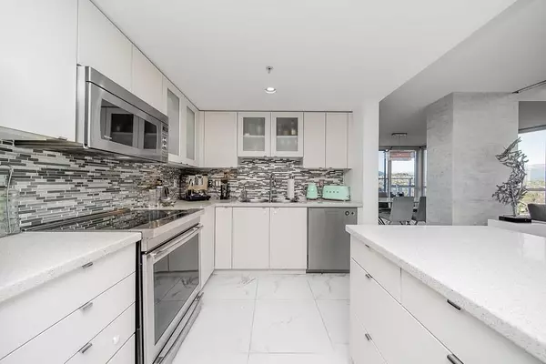 Burnaby, BC V5C 0E3,4400 Buchanan ST #280X