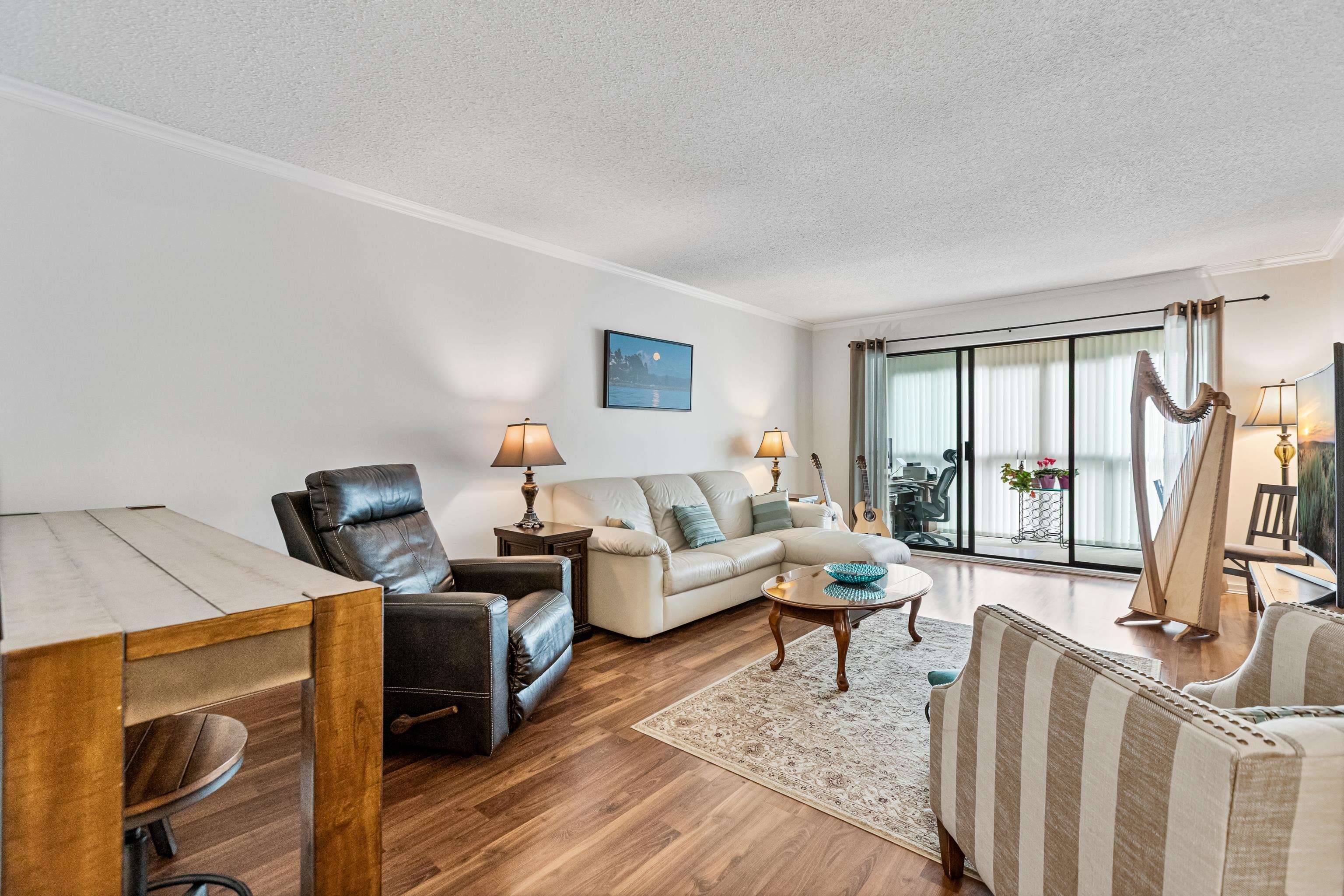 1458 Blackwood ST #204 White Rock, BC V4B 3V4
