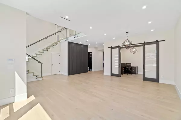 Coquitlam, BC V3J 5Z4,841 Rondeau ST