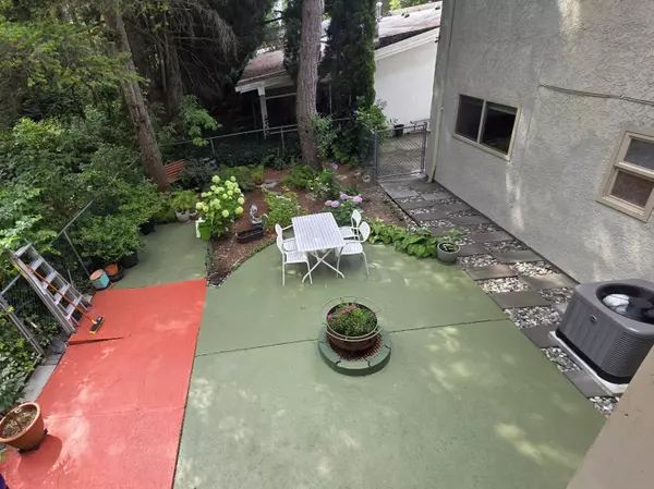 Port Coquitlam, BC V3B 2Z5,3796 St. Thomas ST