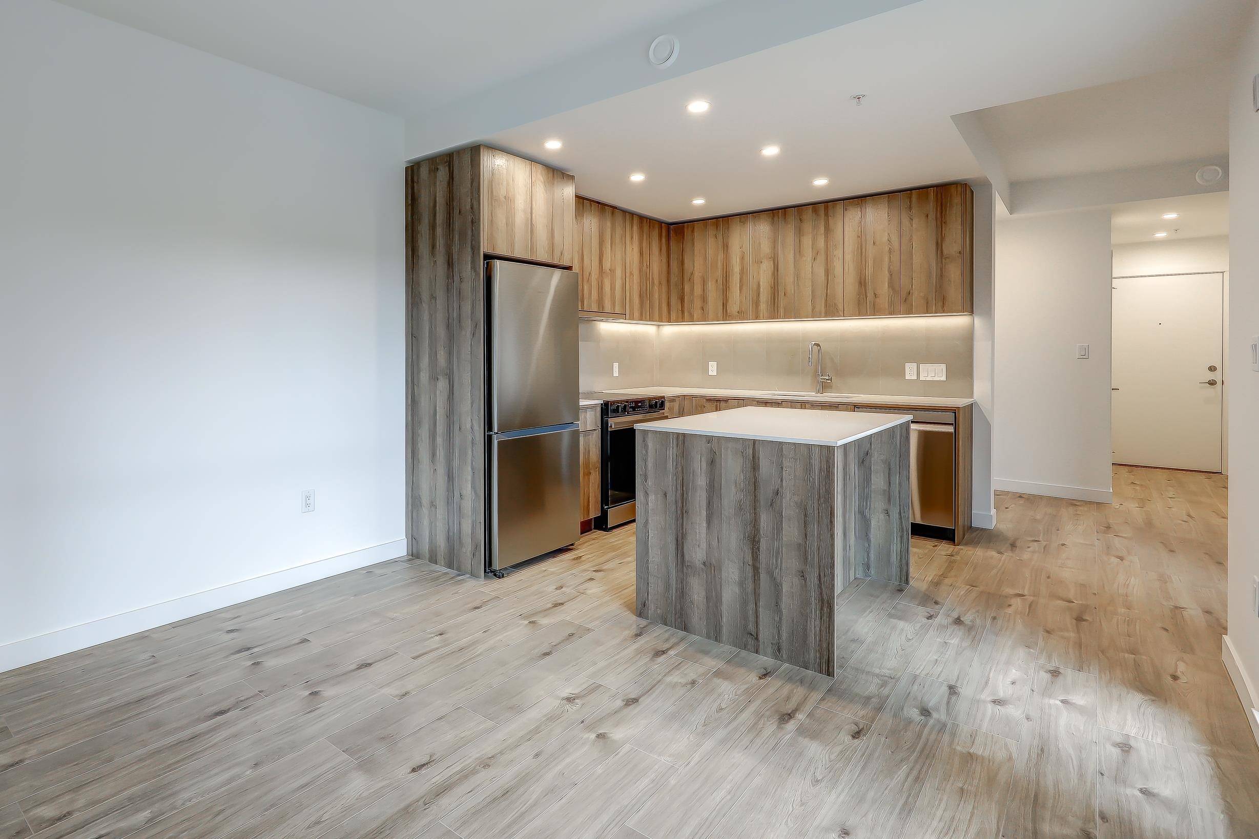3594 Malsum DR #517 North Vancouver, BC V7G 0B5