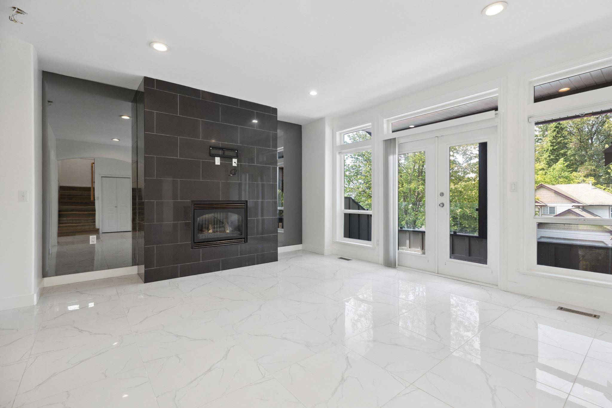 Maple Ridge, BC V4R 2W3,13360 235 ST