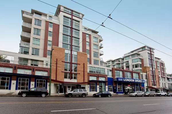 2228 W Broadway #PH802, Vancouver, BC V6K 0B1