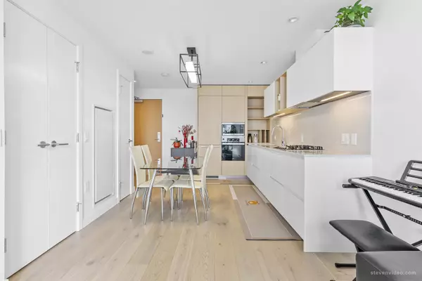 6000 Mckay AVE #3303 Burnaby, BC V5H 0K2