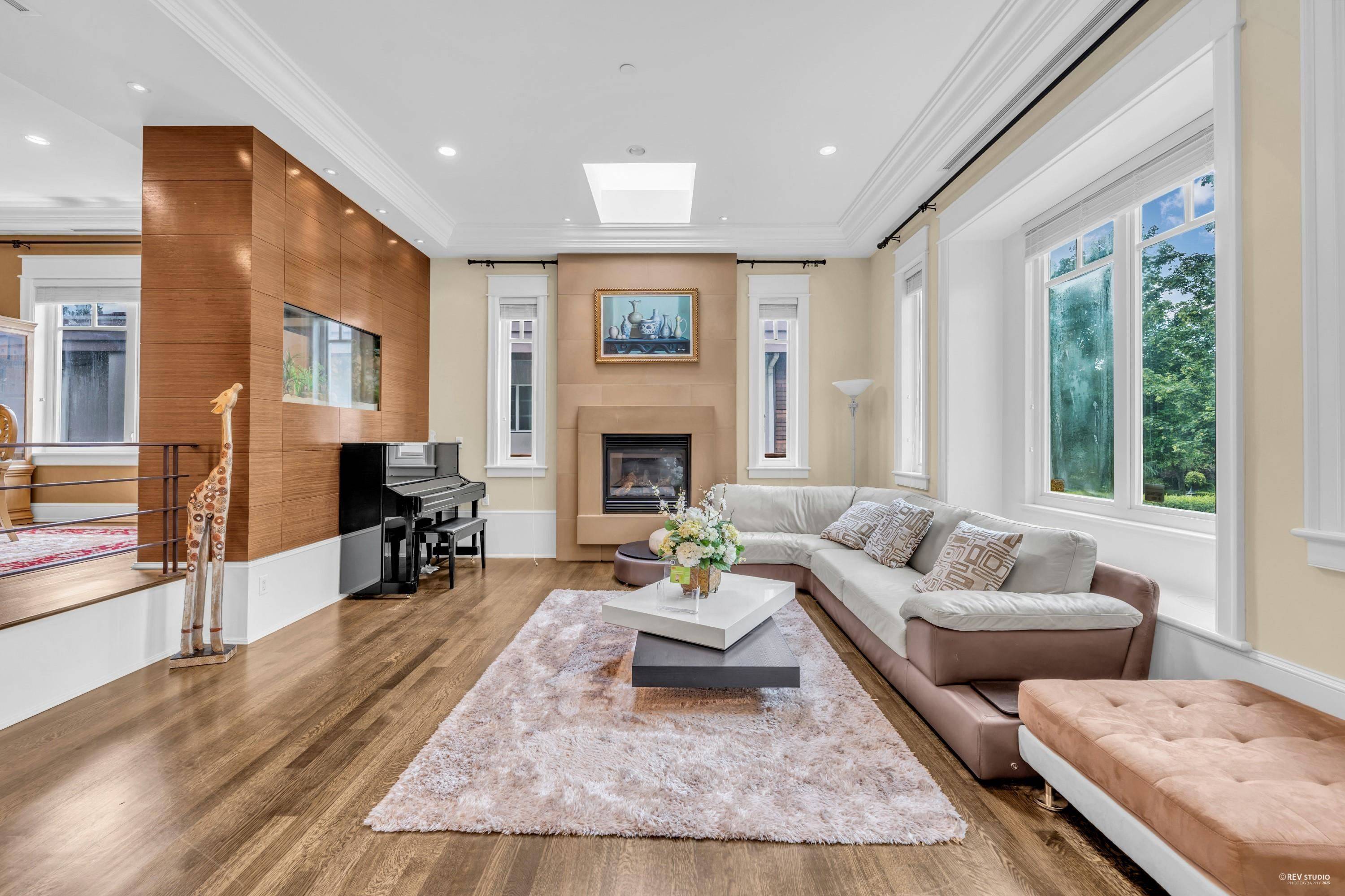Vancouver, BC V6P 3W1,6562 Fremlin ST