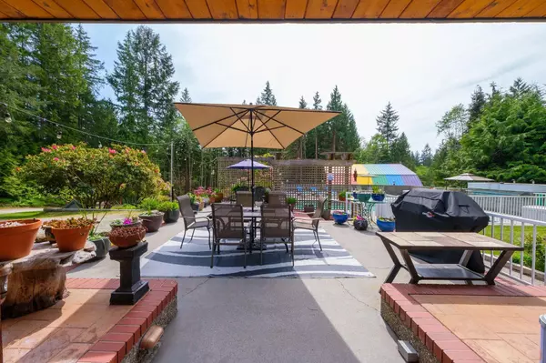 3318-42 Linwood RD Roberts Creek, BC V0N 2W1