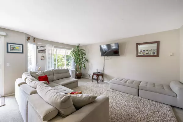 Surrey, BC V3W 0R8,13888 70 AVE #256